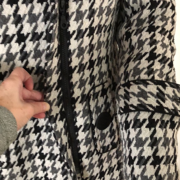 Houndstooth Tweed winter coat by Pudding. Size small. Black, grey, white. - Picture 6 of 8